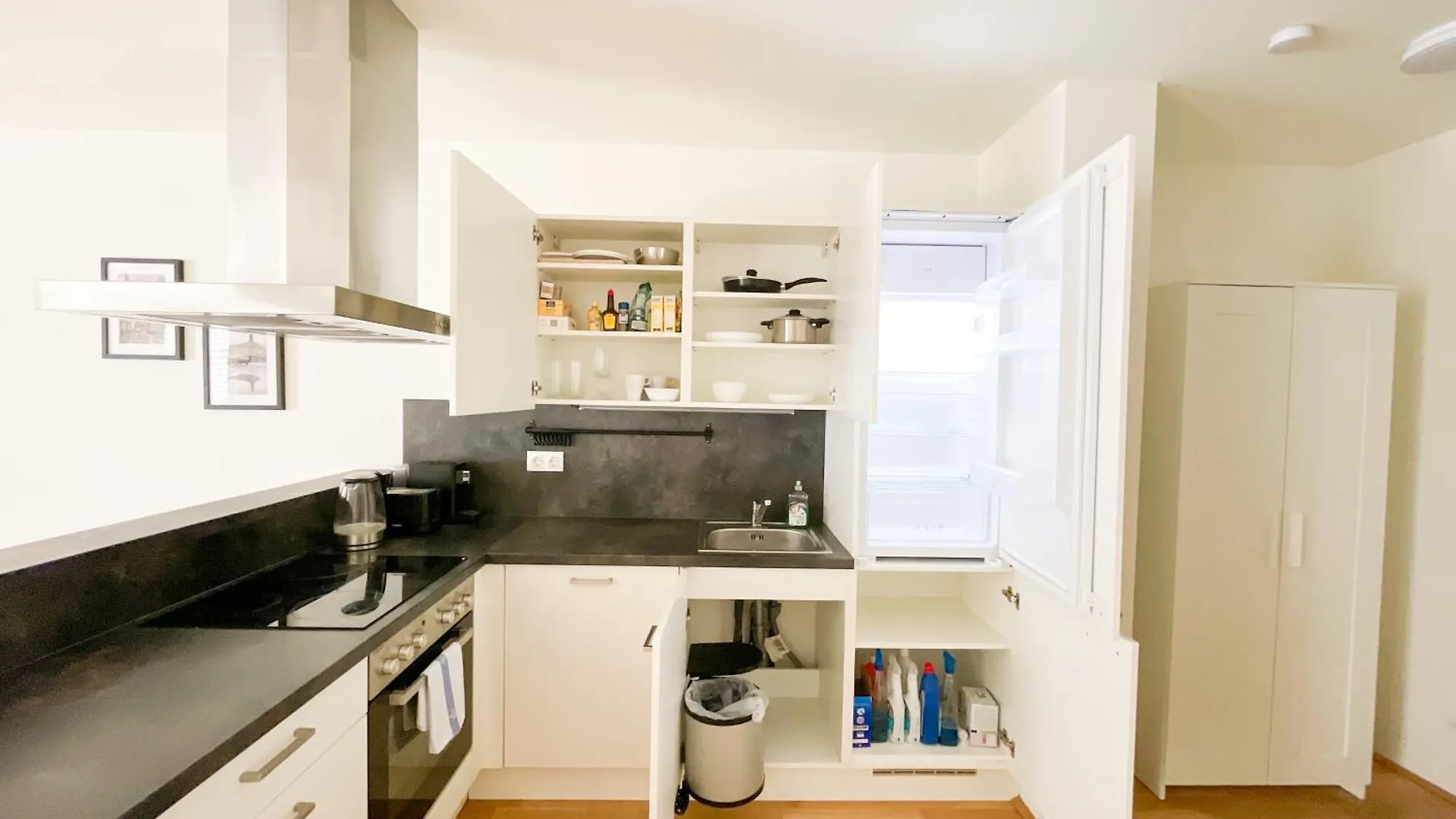 Whats-App Self-Check-In - 1Br Apartment, Near Airport,15 Min To Center Vienna Austria