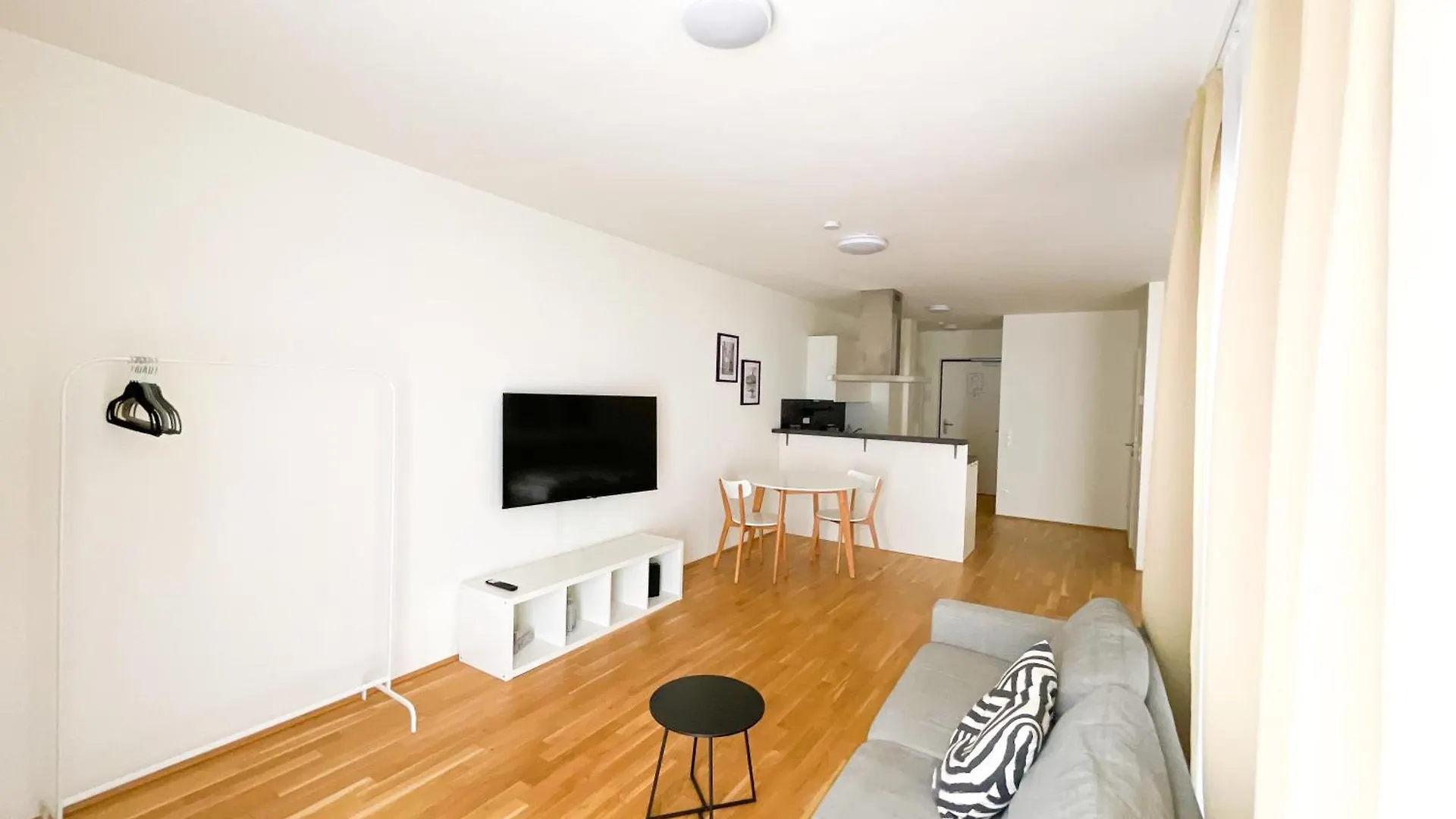 Whats-App Self-Check-In - 1Br Apartment, Near Airport,15 Min To Center Vienna
