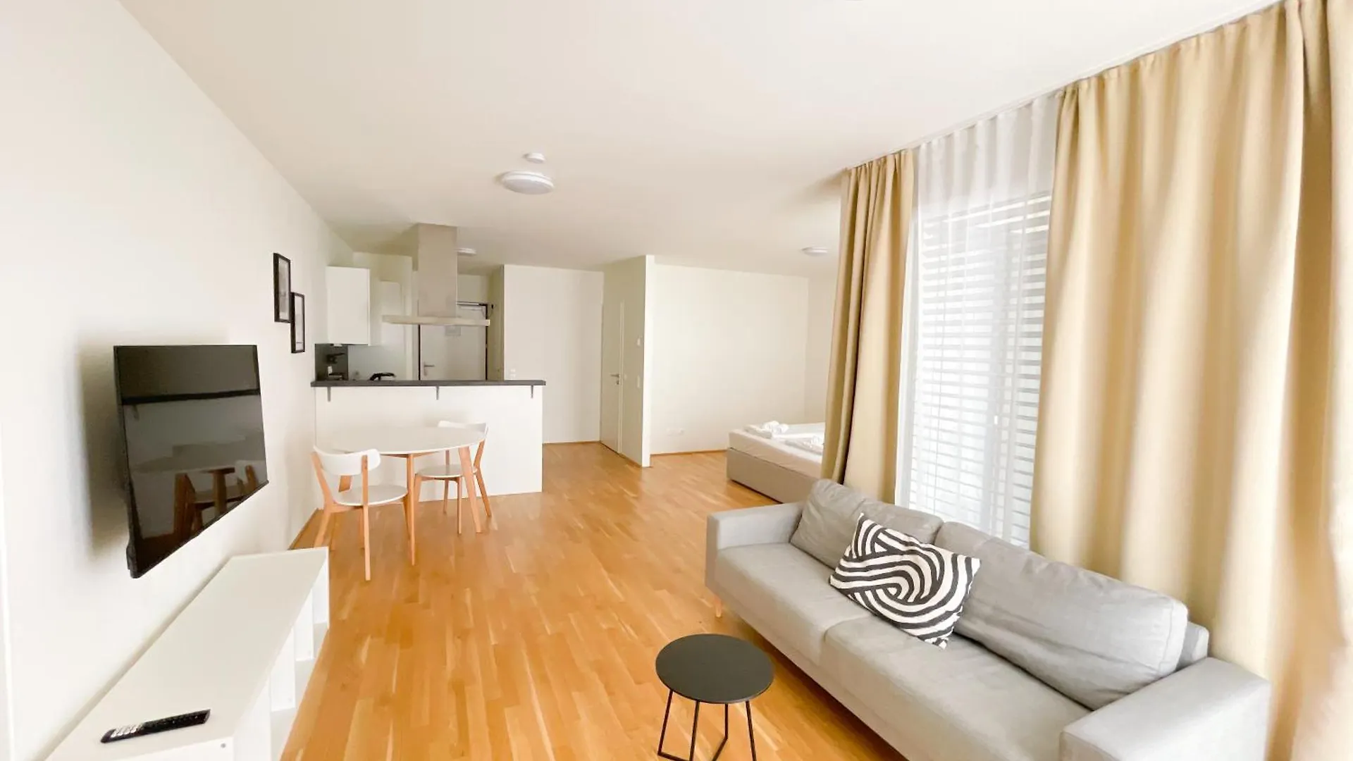 Whats-App Self-Check-In - 1Br Apartment, Near Airport,15 Min To Center Vienna 0*,