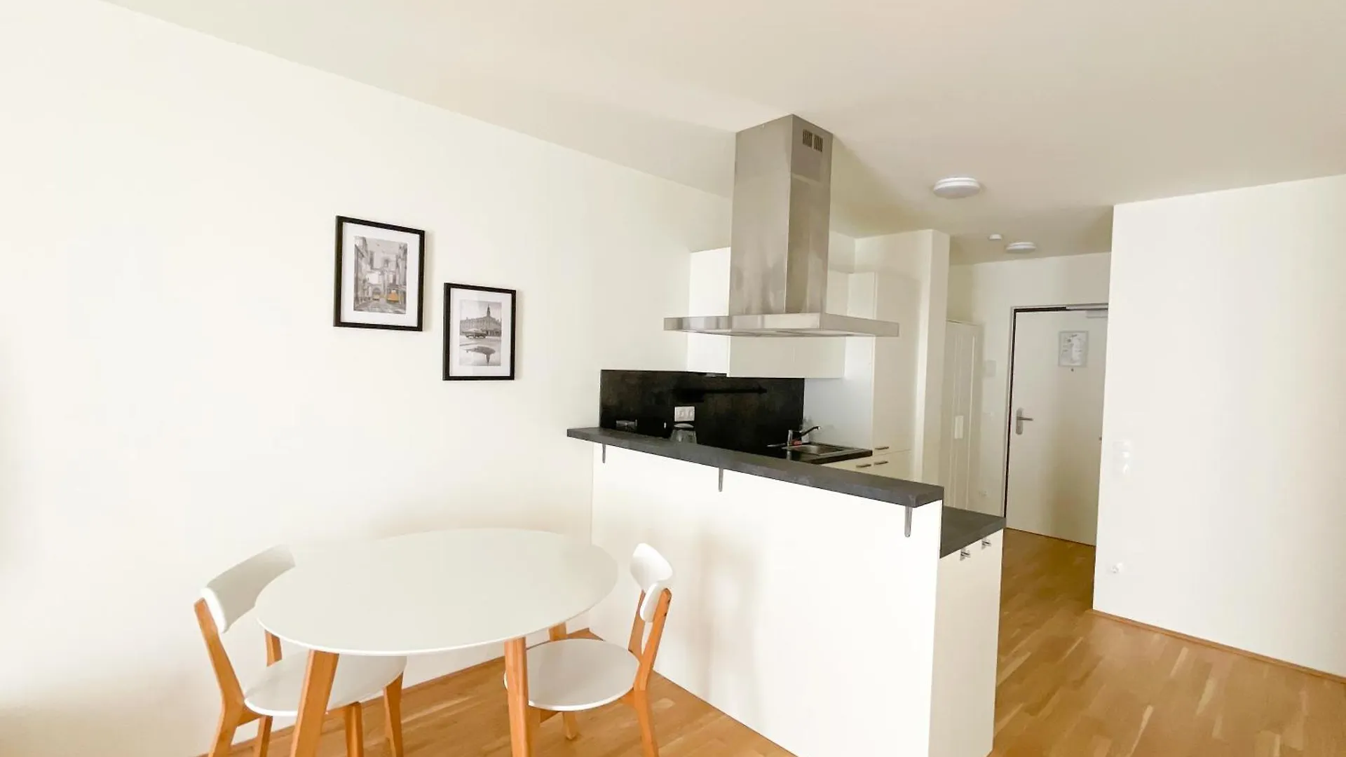 Whats-App Self-Check-In - 1Br Apartment, Near Airport,15 Min To Center Vienna